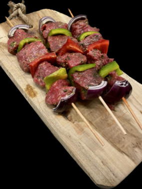 BROCHETTE DE BOEUF MARINEE PERSILLADE