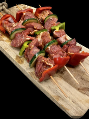 BROCHETTE D'AGNEAU MARINEE TOMATE BASILIC